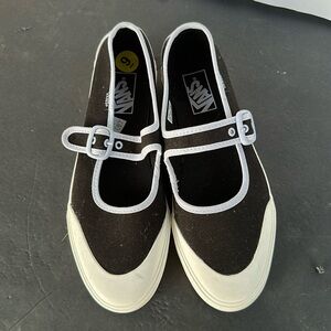 VANS off the wall Mary Jane black buckle shoes sneakers women’s 7 new